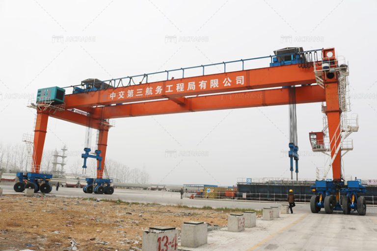 Straddle Carrier Aicrane Lifting Solution